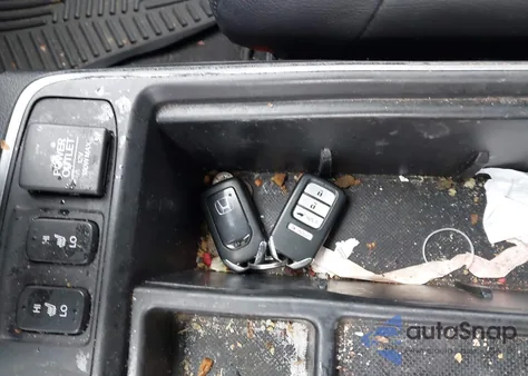 2016 Honda Cr-V Touring z USA, uszkodzony, nr VIN 5J6RM4H90GL067898